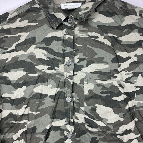 Beach Lunch Lounge Camo Camouflage Longsleeve Blouse Green Women's Medium - Picture 2 of 6